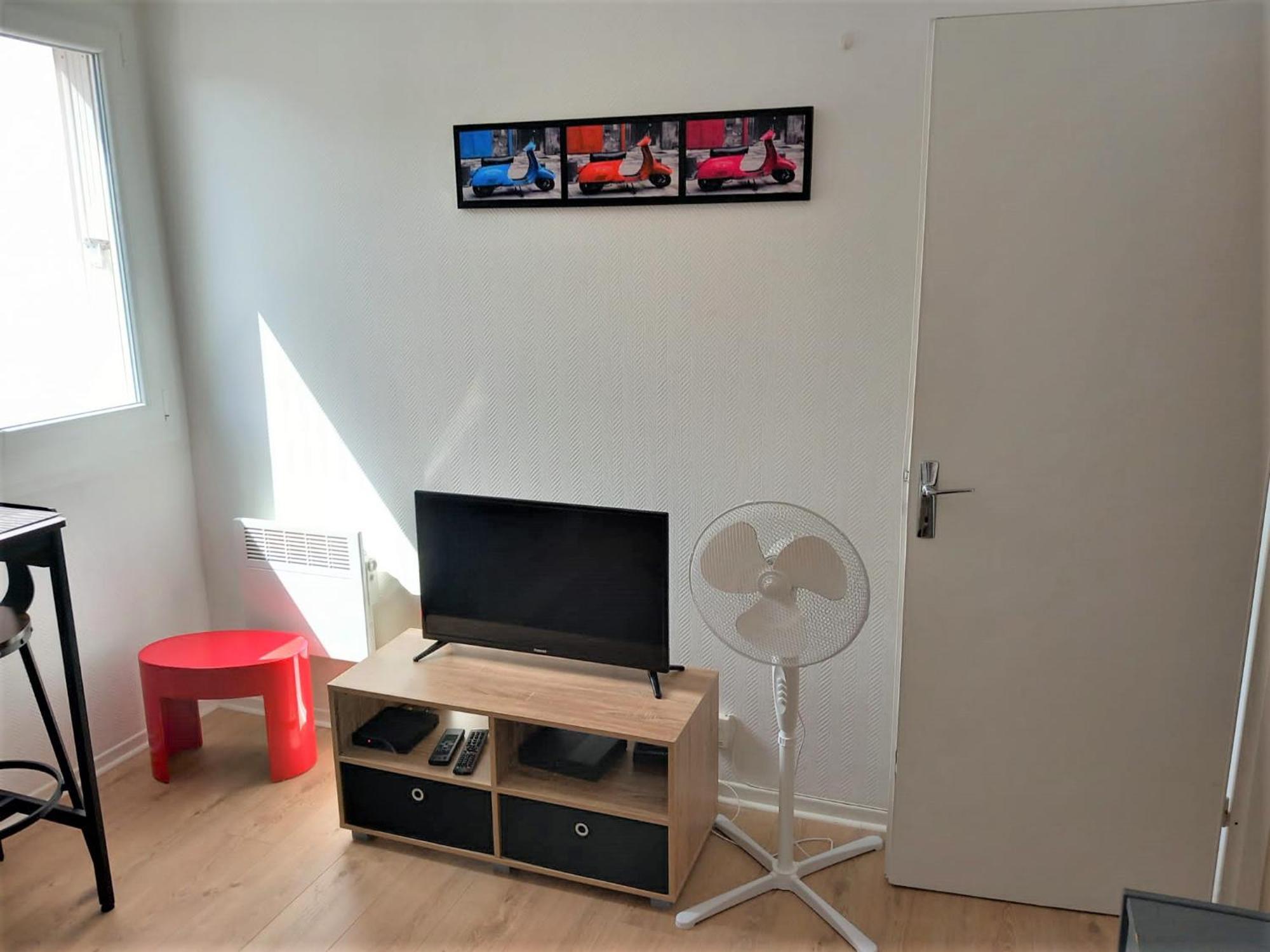 Le Zen -Studio Tout Equipe- Wifi Fibre- Centre Ville Avec Parking Тарб Екстер'єр фото