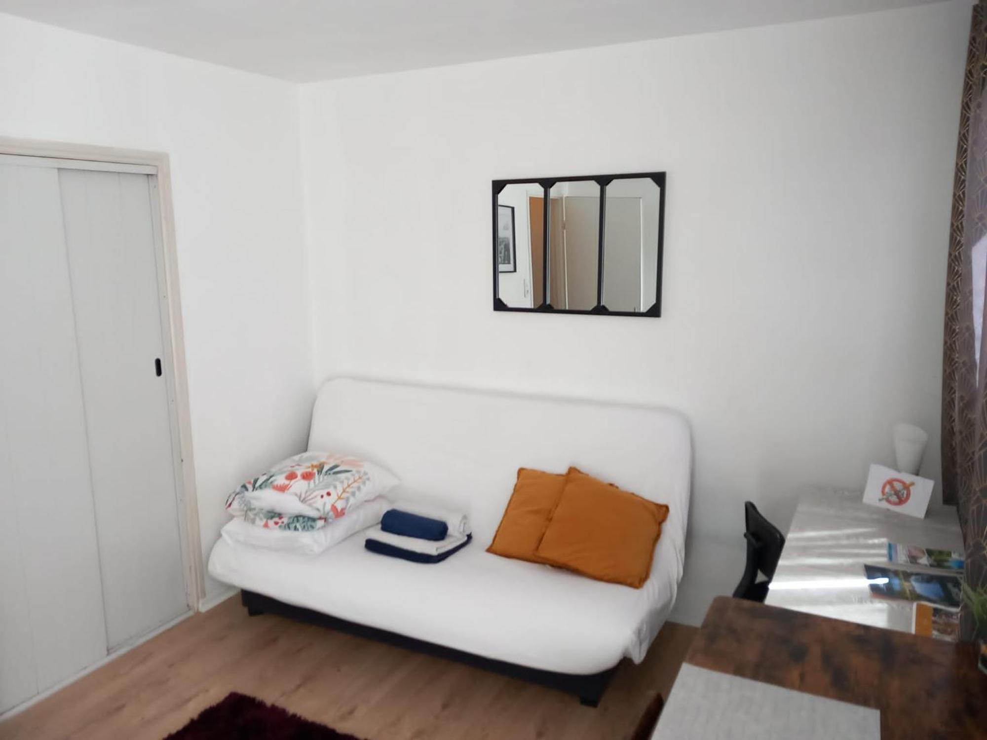 Le Zen -Studio Tout Equipe- Wifi Fibre- Centre Ville Avec Parking Тарб Екстер'єр фото