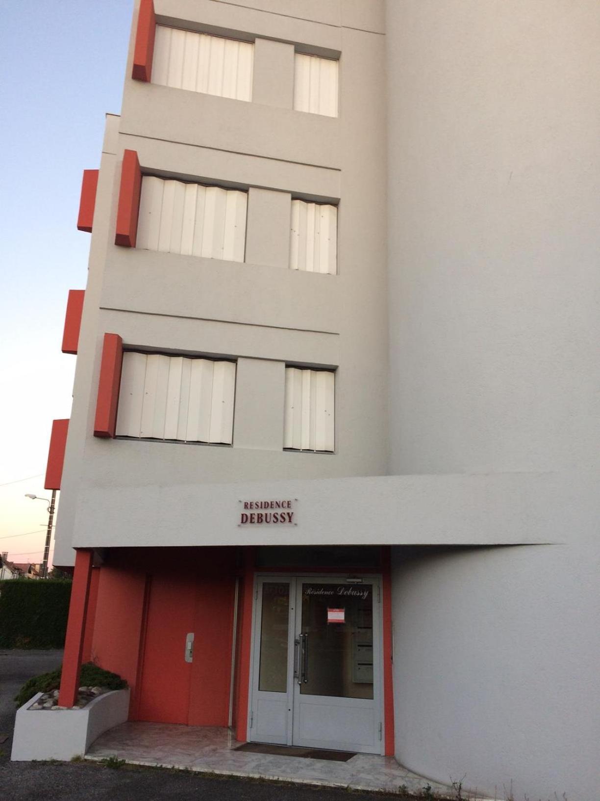 Le Zen -Studio Tout Equipe- Wifi Fibre- Centre Ville Avec Parking Тарб Екстер'єр фото